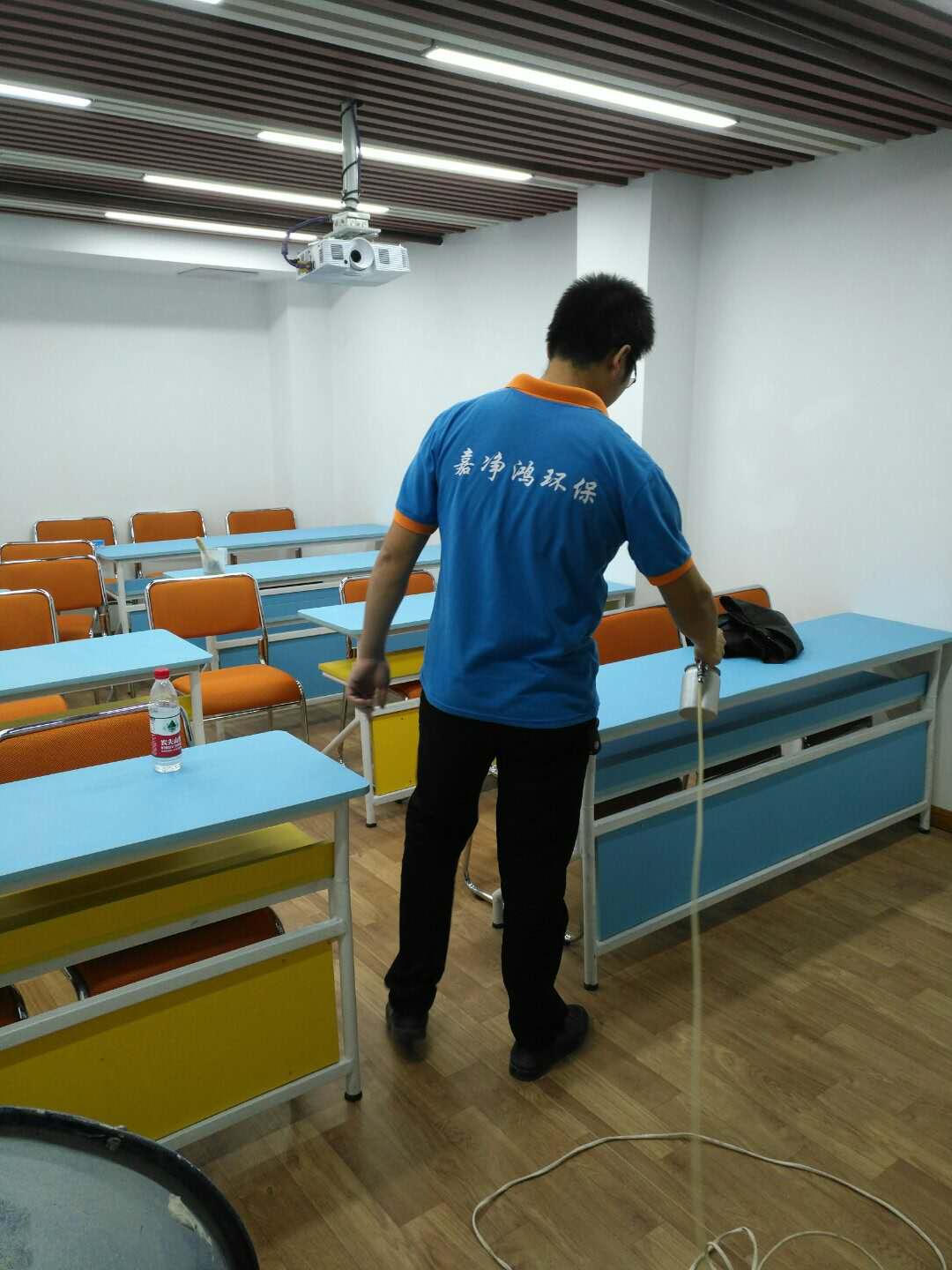 武漢市嘉凈鴻環(huán)?？萍加邢薰? style=