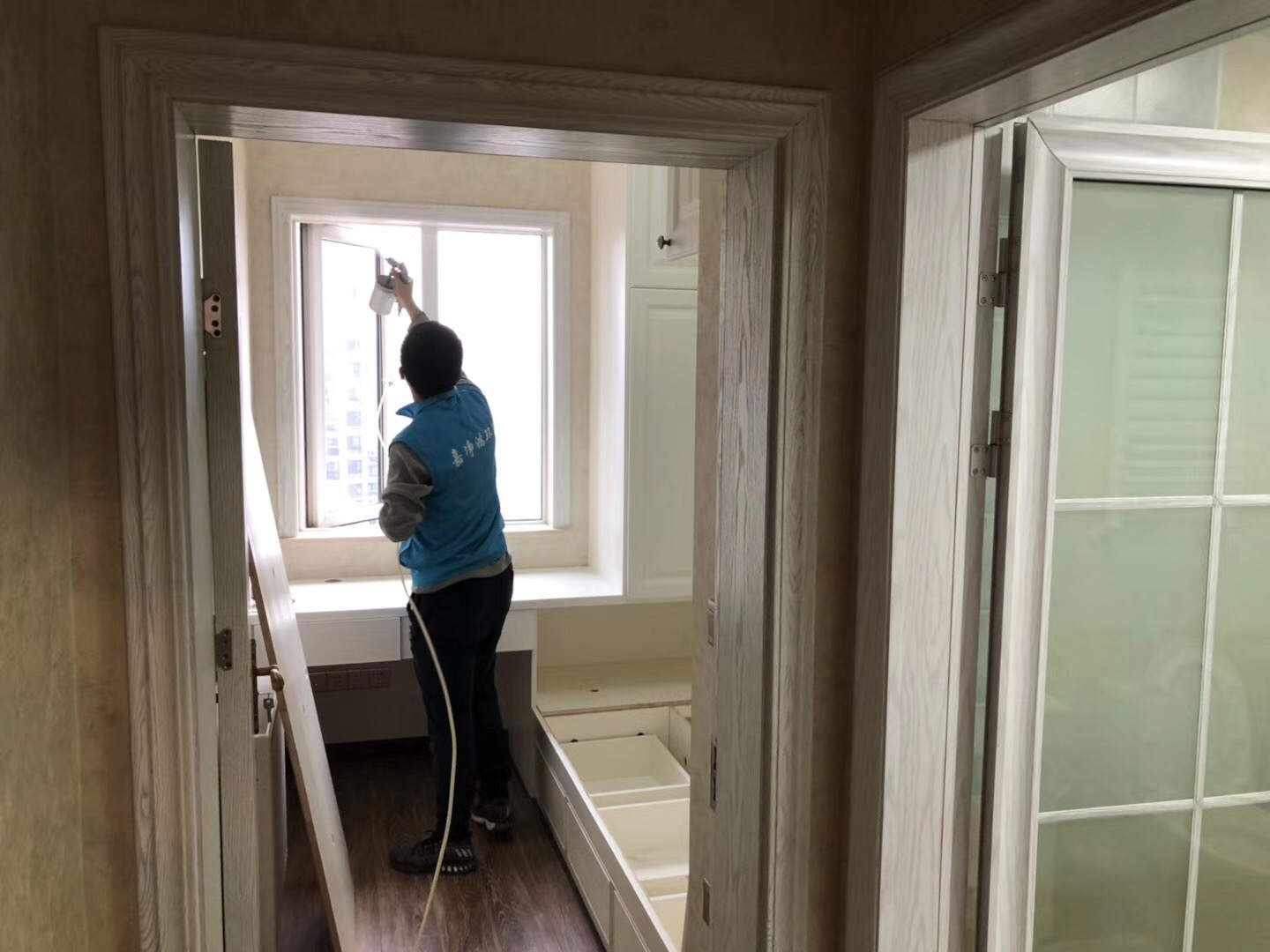 武漢市嘉凈鴻環(huán)?？萍加邢薰? style=