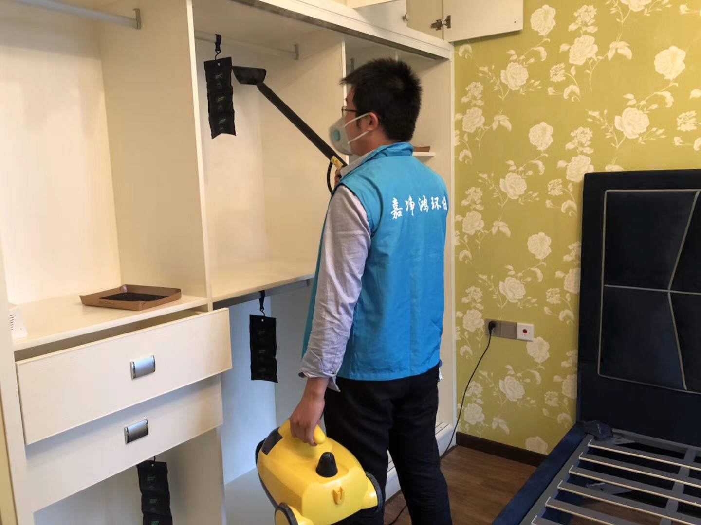 武漢市嘉凈鴻環(huán)?？萍加邢薰? style=