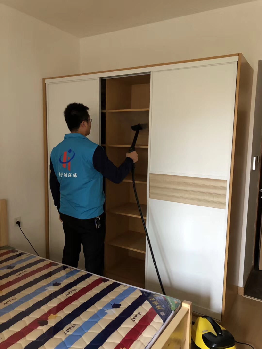 武漢市嘉凈鴻環(huán)?？萍加邢薰? style=