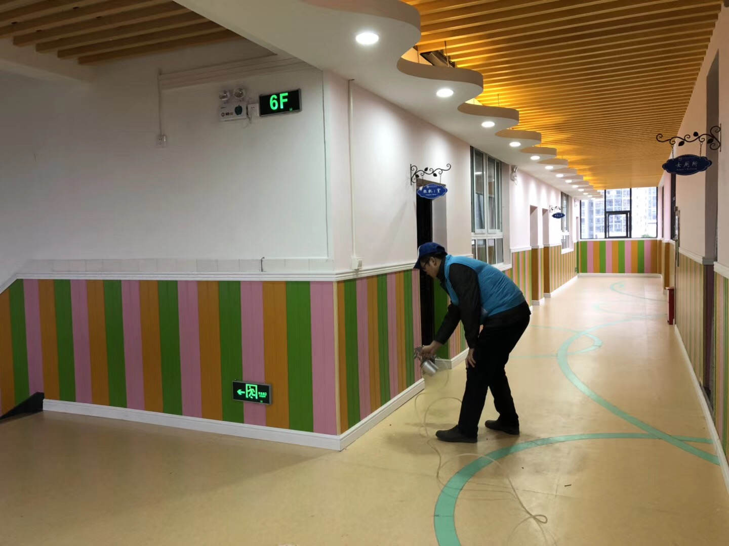 武漢市嘉凈鴻環(huán)?？萍加邢薰? style=