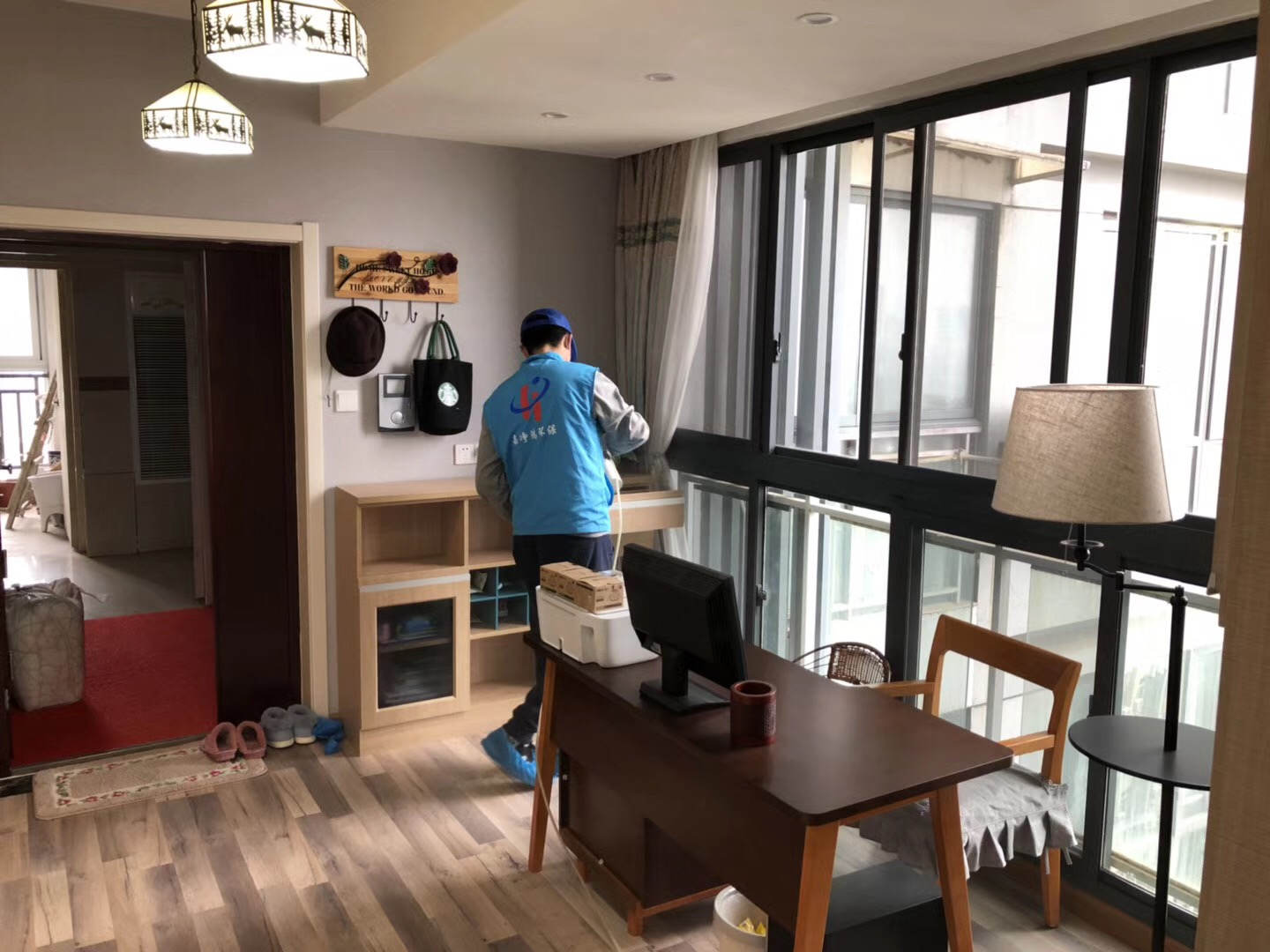 武漢市嘉凈鴻環(huán)?？萍加邢薰? style=