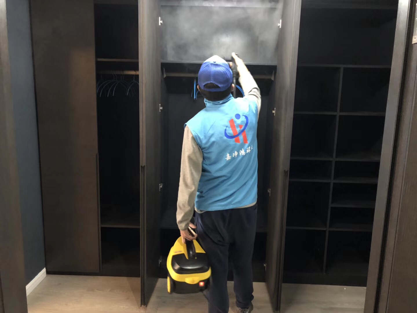 武漢市嘉凈鴻環(huán)?？萍加邢薰? style=