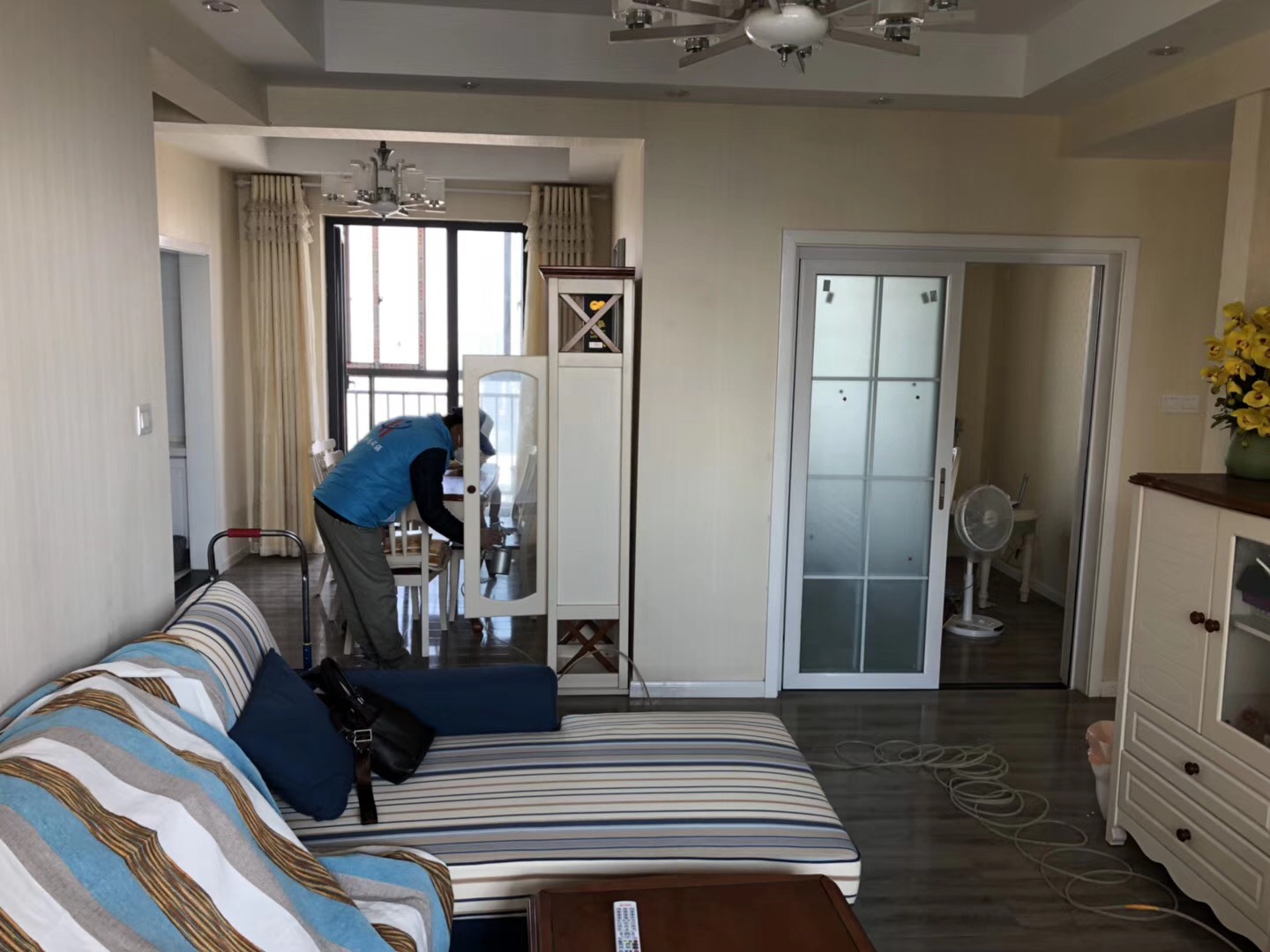 武漢市嘉凈鴻環(huán)?？萍加邢薰? style=