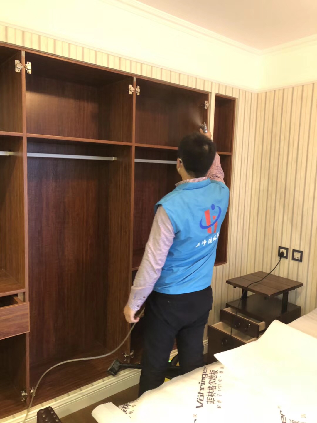 武漢市嘉凈鴻環(huán)?？萍加邢薰? style=