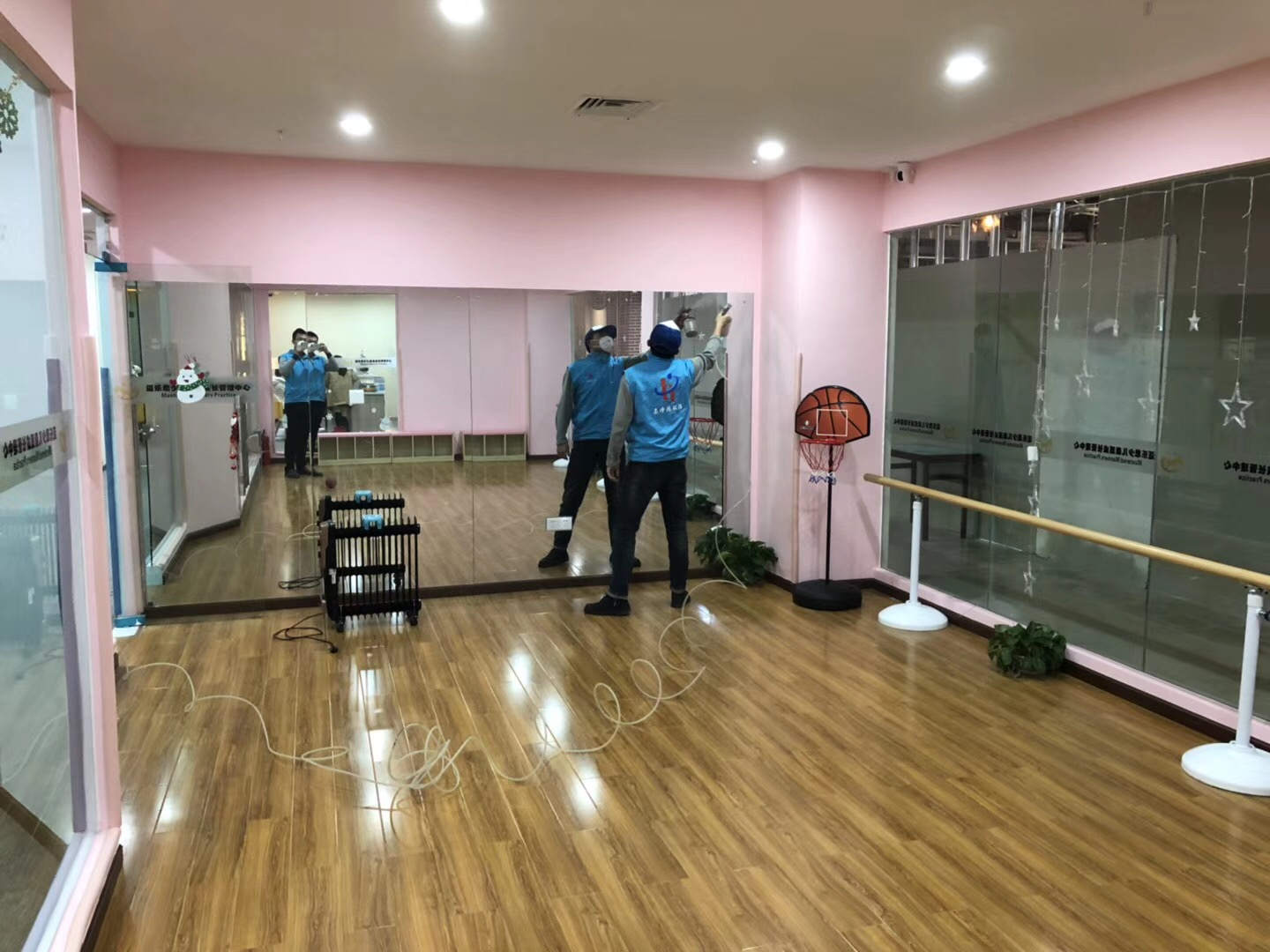 武漢市嘉凈鴻環(huán)?？萍加邢薰? style=