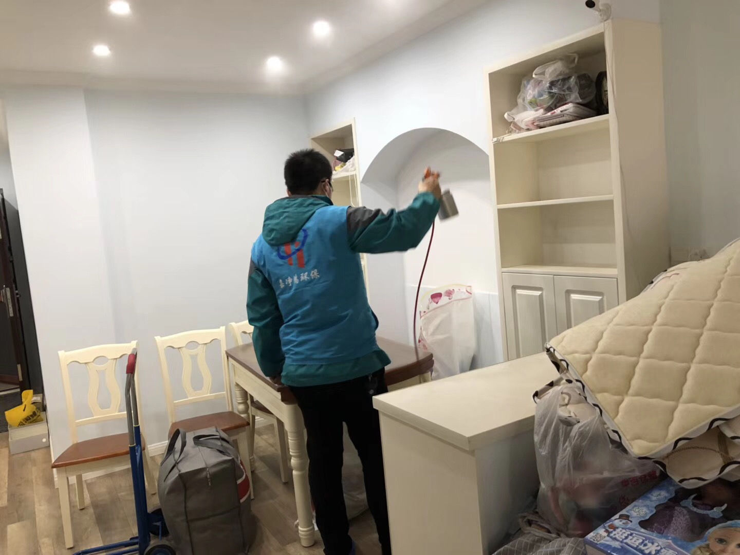 武漢市嘉凈鴻環(huán)?？萍加邢薰? style=