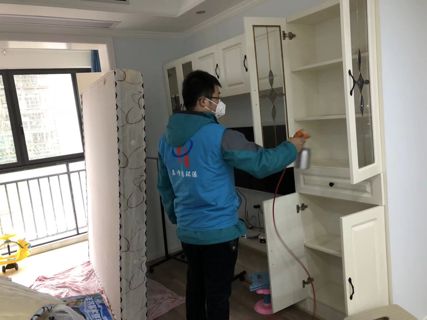 武漢市嘉凈鴻環(huán)?？萍加邢薰? style=