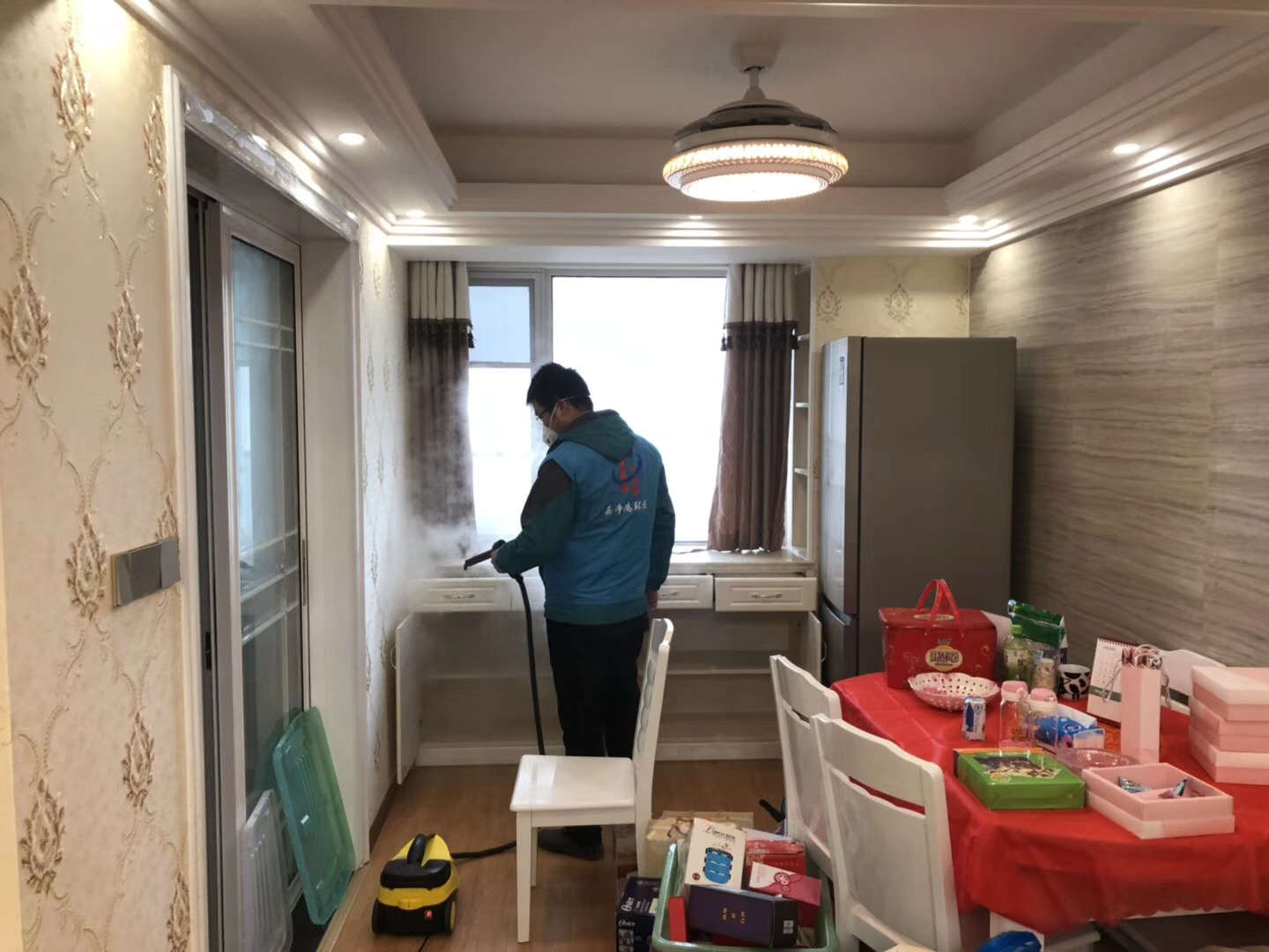 武漢市嘉凈鴻環(huán)?？萍加邢薰? style=