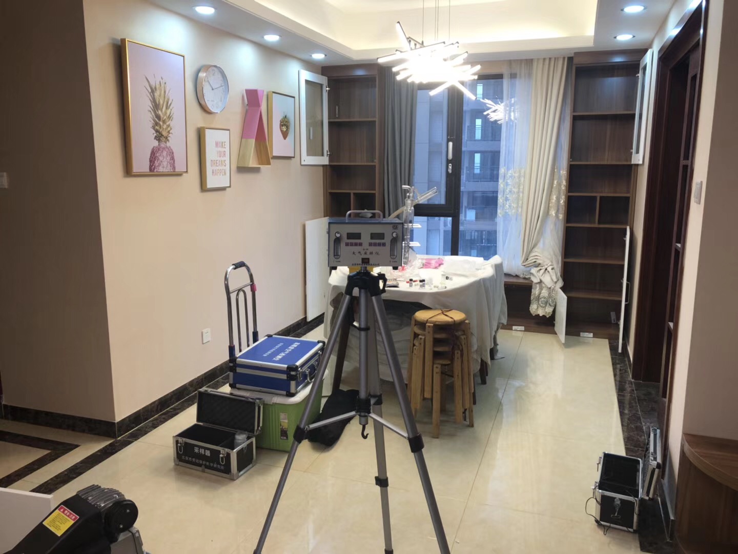 武漢市嘉凈鴻環(huán)?？萍加邢薰? style=